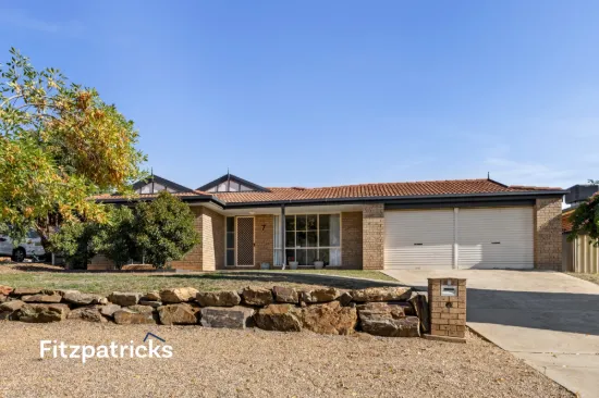 7 Kimba Drive, Glenfield Park, NSW 2650