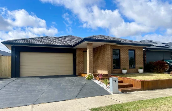 7 Kingscliff Avenue, Clyde, Vic 3978