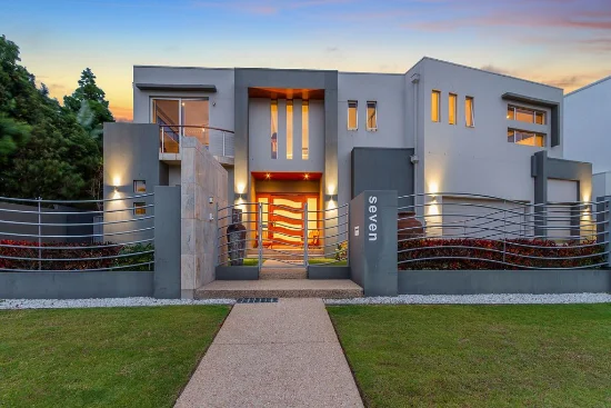7 Knightsbridge Parade East, Sovereign Islands, Qld 4216