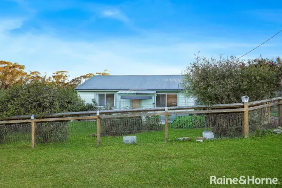 7 Laura Street, Hill Top, NSW 2575