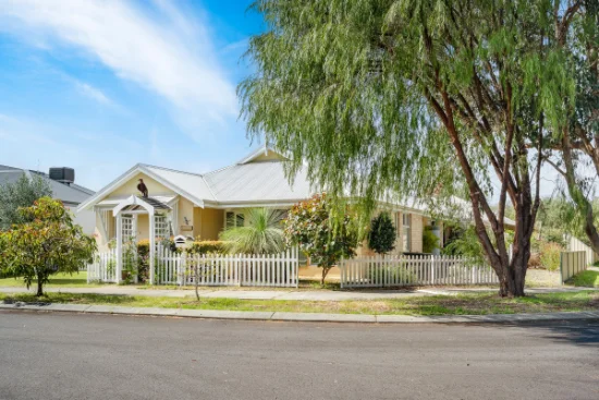 7 Logan Street, Yalyalup, WA 6280