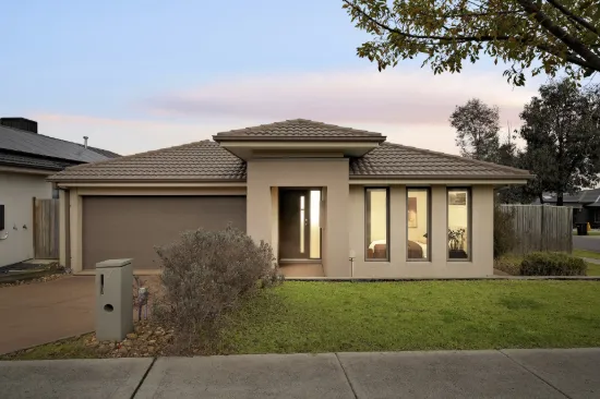 7 Lucknow Drive, Beveridge, Vic 3753