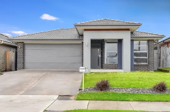 7 Madden Street, Oran Park, NSW 2570