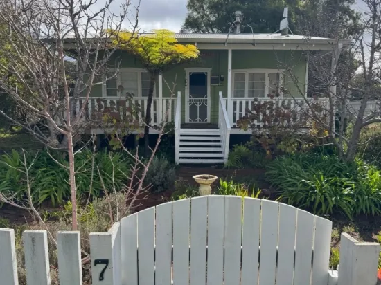 7 Marginata Crescent, Dwellingup, WA 6213
