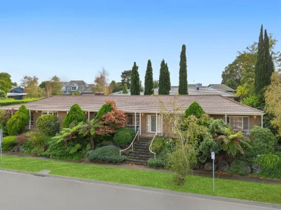 7 Mary Court, Berwick VIC 3806-Image