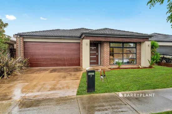 7 Mernoo Avenue, Clyde North, Vic 3978