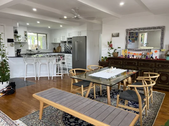 7 Millewa Court, Labrador, Qld 4215