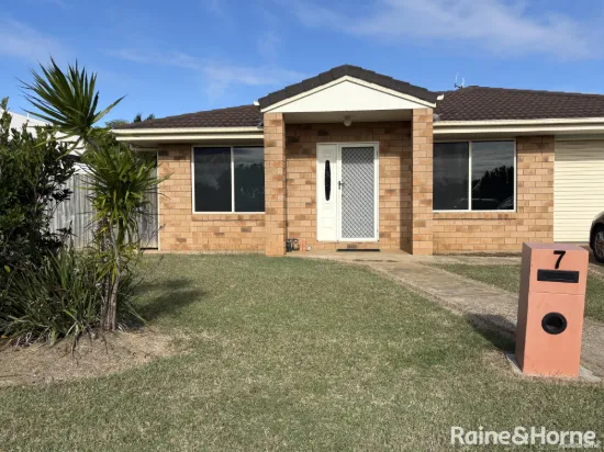 7 Milton Street, Burnett Heads, Qld 4670