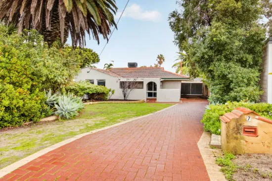 7 Moyle Place, Hillarys, WA 6025