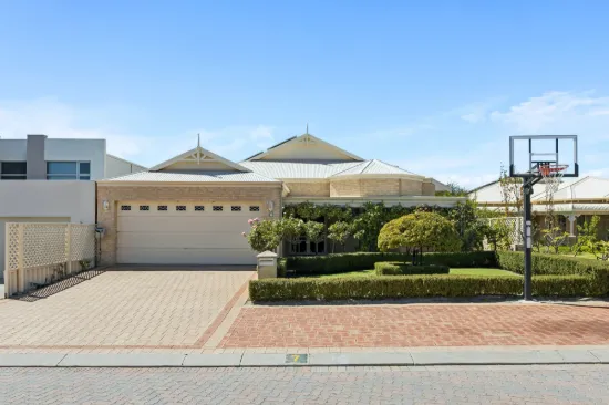7 Mulloway Court, Sorrento, WA 6020