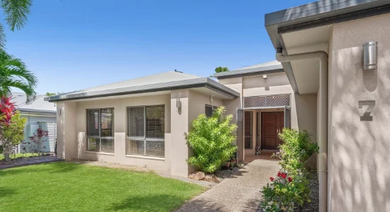 7 Orana Street, Caravonica, Qld 4878