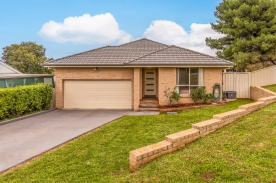 7 Parry Drive, Temora, NSW 2666