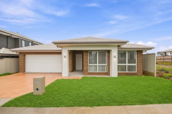 7 Pierro Street, Menangle Park, NSW 2563