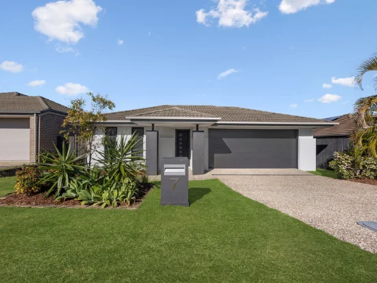 7 Pleasant Dr, Redbank Plains, Qld 4301