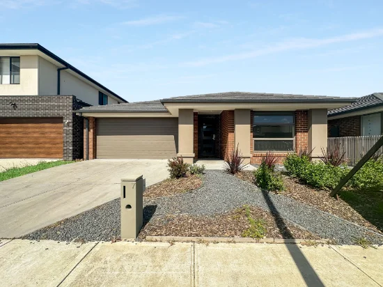 7 Praise Street, Clyde North VIC 3978-Image
