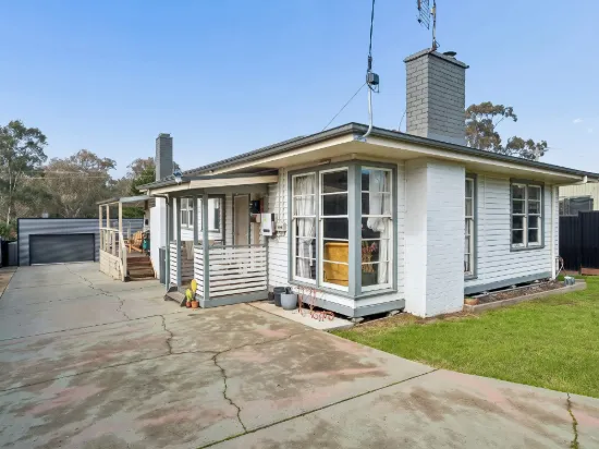 7 Railway Place, Tallarook, Vic 3659