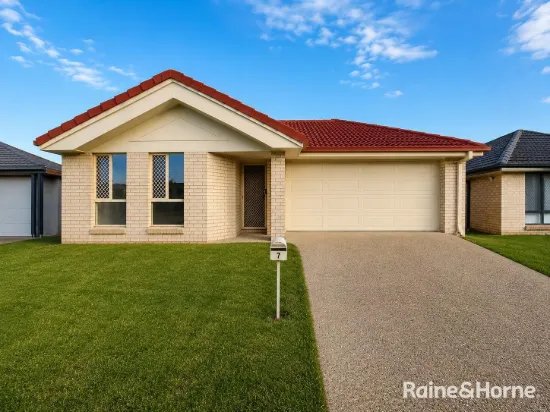 7 Randerson Street, Forest Lake, Qld 4078