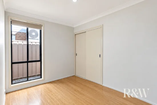 7 RANGERS ROAD, St Helens Park, NSW 2560-Image