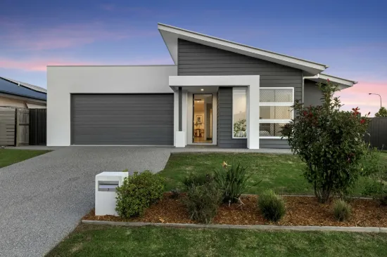7 Richard Charles Drive, Kawungan, Qld 4655