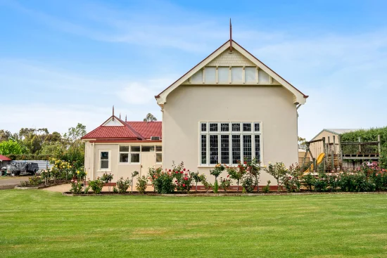 7 River Road, Woodford, Vic 3281