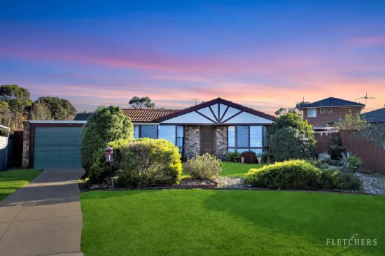 7 Saint John Place, Melton West, Vic 3337