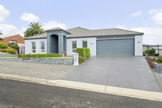 7 Sandano Avenue, Sellicks Beach, SA 5174