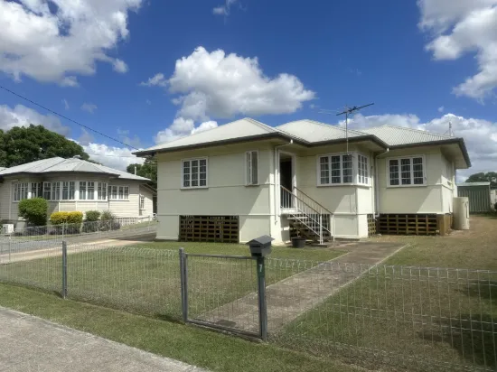 7 Schelbach Street, Booval, Qld 4304