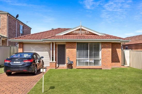 7 Selwyn Grove, Horsley, NSW 2530
