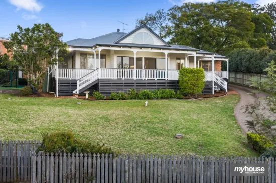 7 Skyline Drive, Blue Mountain Heights, Qld 4350