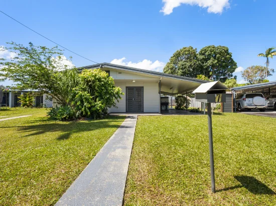 7 Smallwood Street, Mooroobool, Qld 4870