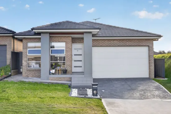 7 Sonic Close, Middleton Grange, NSW 2171