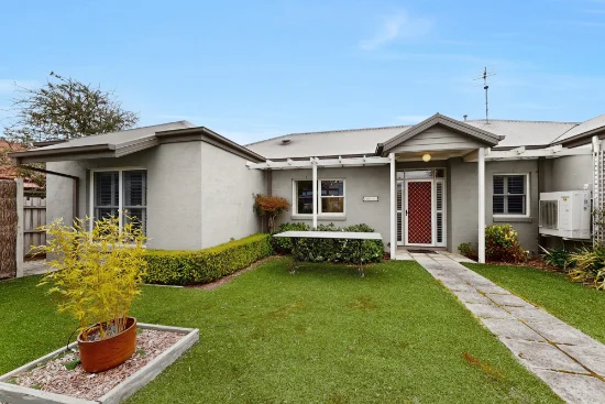 7 Stern Way, New Gisborne, Vic 3438 - For Rent