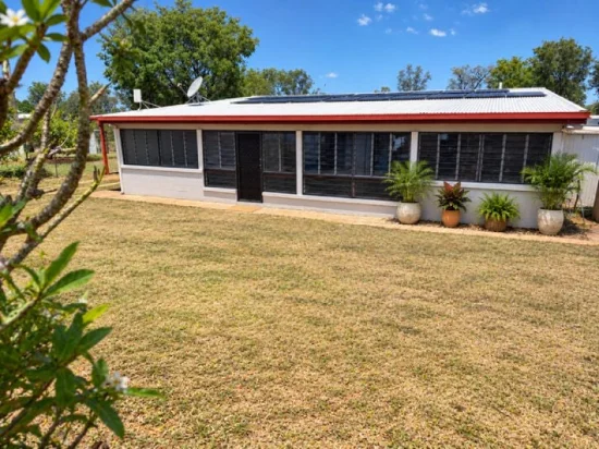 7 Sunrise Road, Sapphire Central, Qld 4702