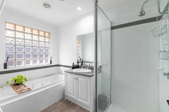 7 The Gums, South Morang, Vic 3752-Image