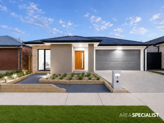 7 Thredbo Crescent, Clyde, Vic 3978