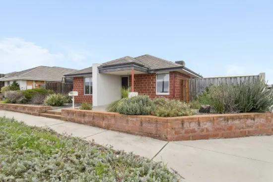 7 Tickner Parade, Ellenbrook, WA 6069