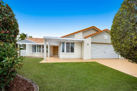 7 Trafalgar Place, Carindale QLD 4152 - For Sale