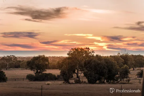 7 Trant Road, Moresby, WA 6530