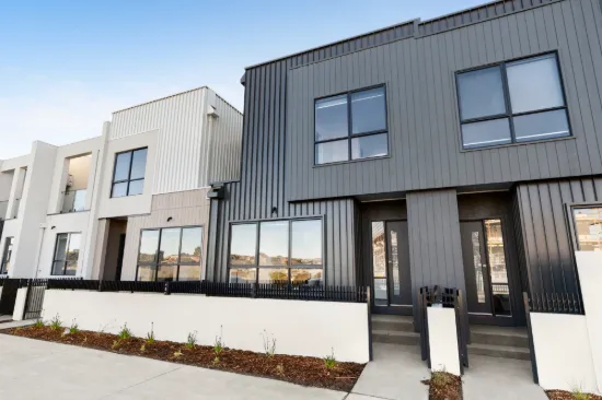 7 Travertine Loop, Berwick, Vic 3806