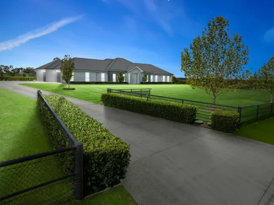 7 Westminster Place, Razorback, NSW 2571
