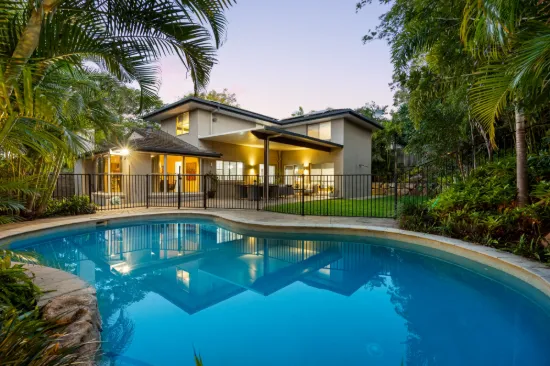 7 Whiteley Close, Brookfield, Qld 4069