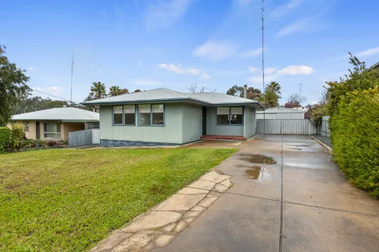 7 Wien Smith Avenue, Clare, SA 5453