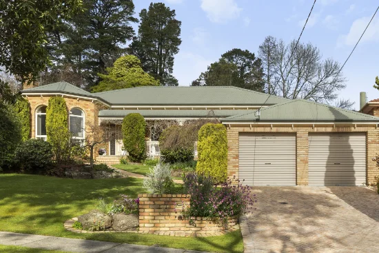 7 Woodland Avenue, Croydon, Vic 3136 - For Sale