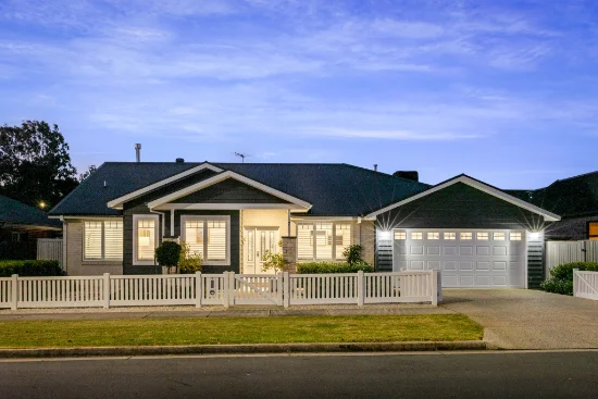7 Yarrabee Drive, Wirlinga, NSW 2640