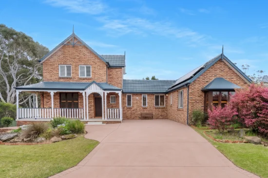 70 Booreea Boulevard, Cordeaux Heights, NSW 2526
