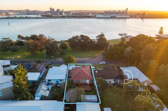 70 Hunter Street, Stockton, NSW 2295