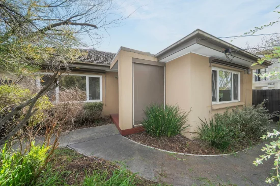 70 Surrey Road, Blackburn North VIC 3130 - For Rent