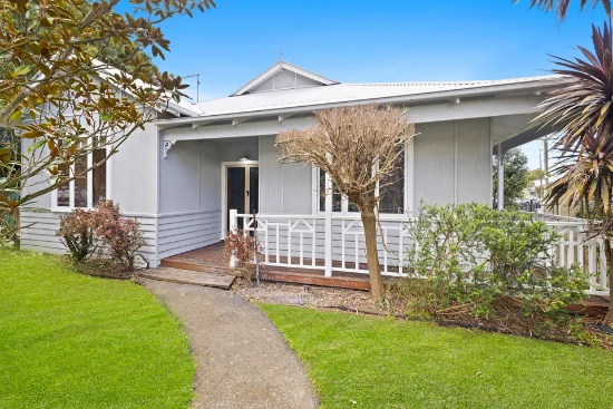 70 WOODS STREET, Beaconsfield, Vic 3807