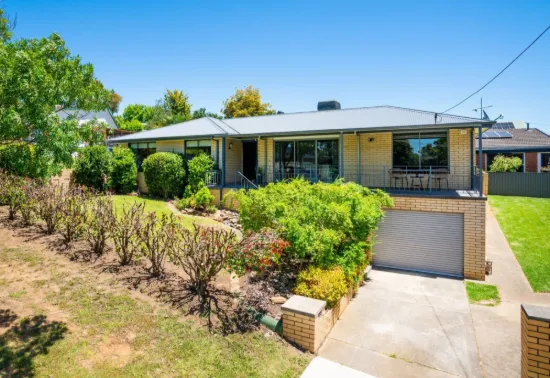 705 Centaur Road, Hamilton Valley, NSW 2641