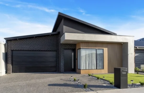 709 Grand Boulevard, Mickleham, Vic 3064 - Sold